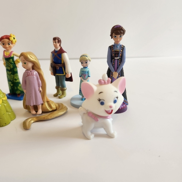 Lot of Disney Princess Figure Figurines Frozen Belle Rapunzel Brave Tiana - Picture 4 of 8
